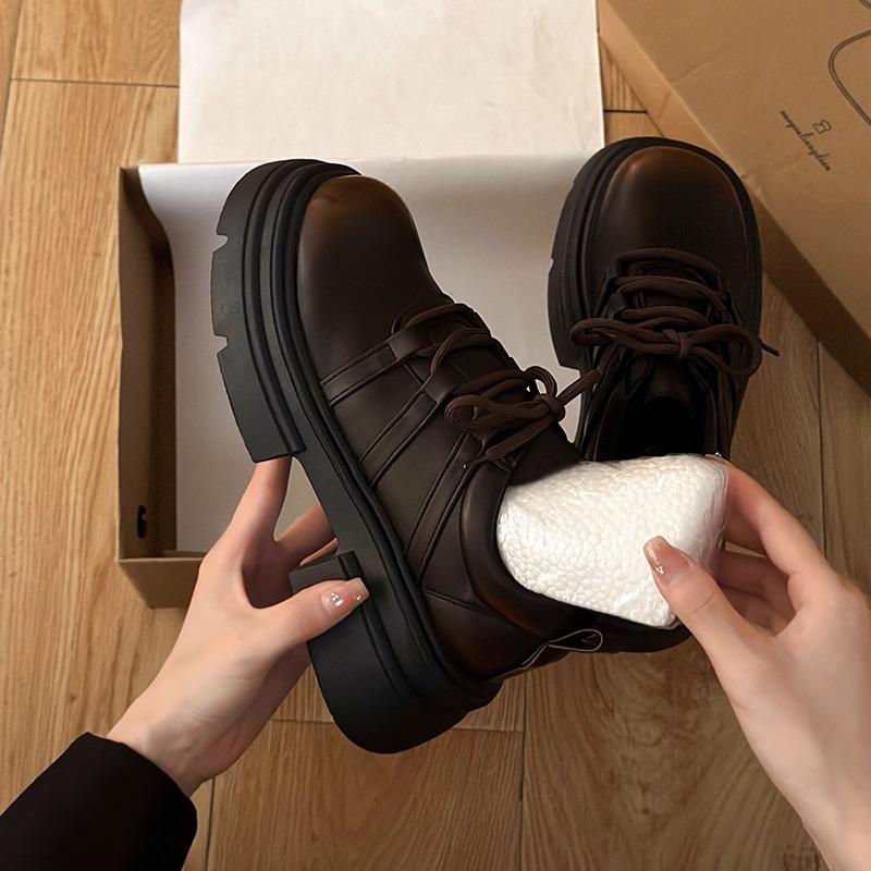 Fashion 2025 New Womens Loafers Shoes Platform Fashion Style Slip-on Spring Leather Retro Shoes Women Casual and Comfortable Shoes