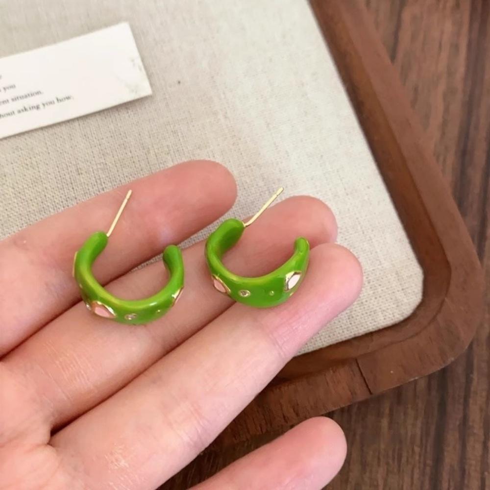 New Geometry Heart Irregular C-shaped Earrings Fashionable Sweet Versatile Dopamine Color Matching Jewelry Wholesale зелёный