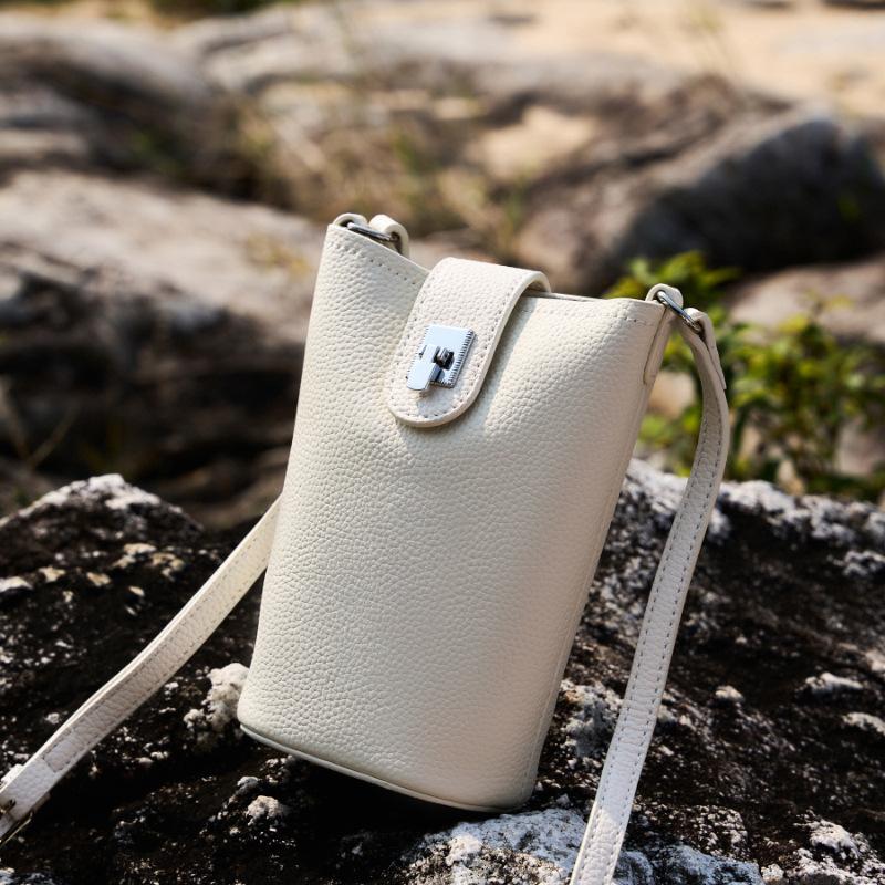 Top-grain Leather Single-shoulder Crossbody Small Bag, Mobile Phone Bag, Women's Versatile Leather Vertical Casual Small Bucket Bag