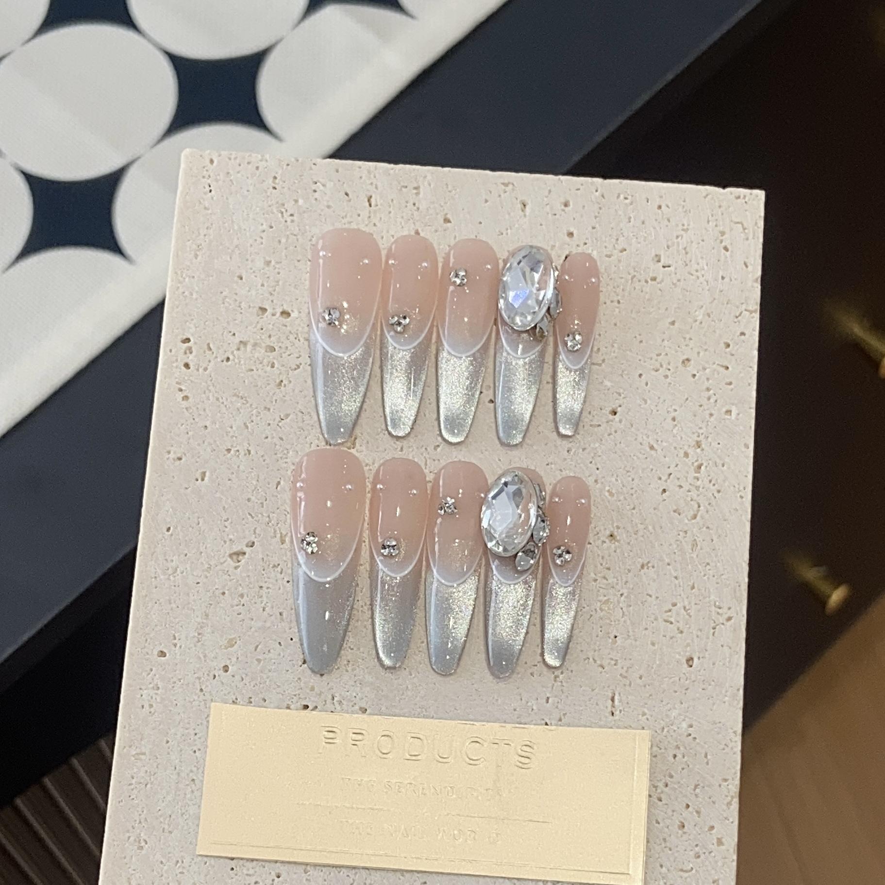 

Ручная работа Градиент Тонкий Белый Край Французский Бутик K9 Бриллиант Нежная Маленькая Лампочка Съемная Носимая Броня L