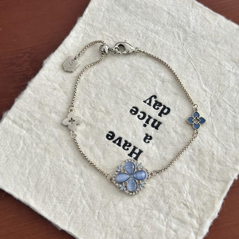 Damen Vierblättriges Kleeblatt Schmuckset - Ohrringe Armband Halskette Leichter Luxus Französischer Stil