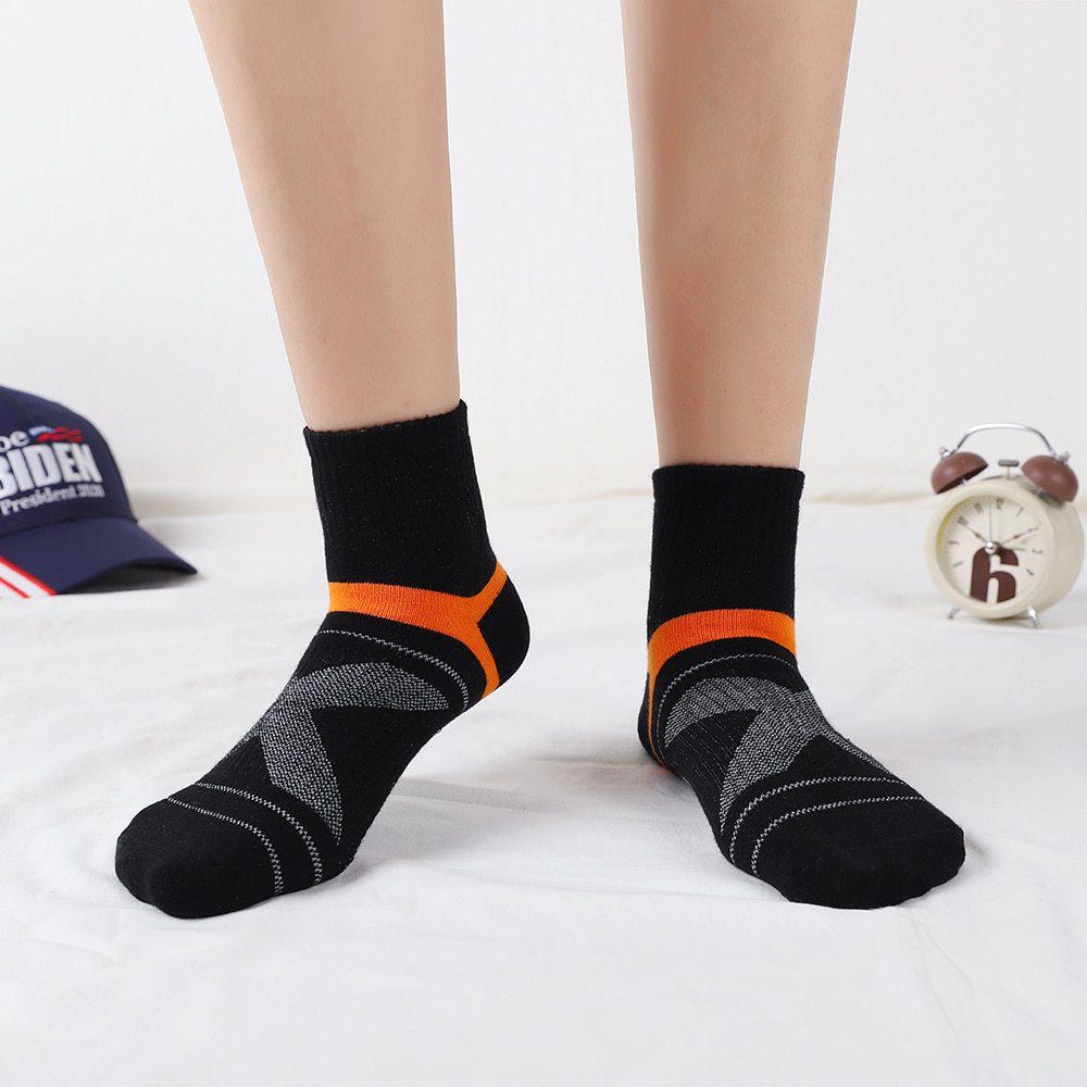 Men's Black Sweat-Absorbent Odor-Resistant Mid-Calf Cotton Sports Socks for Outdoor & Leisure