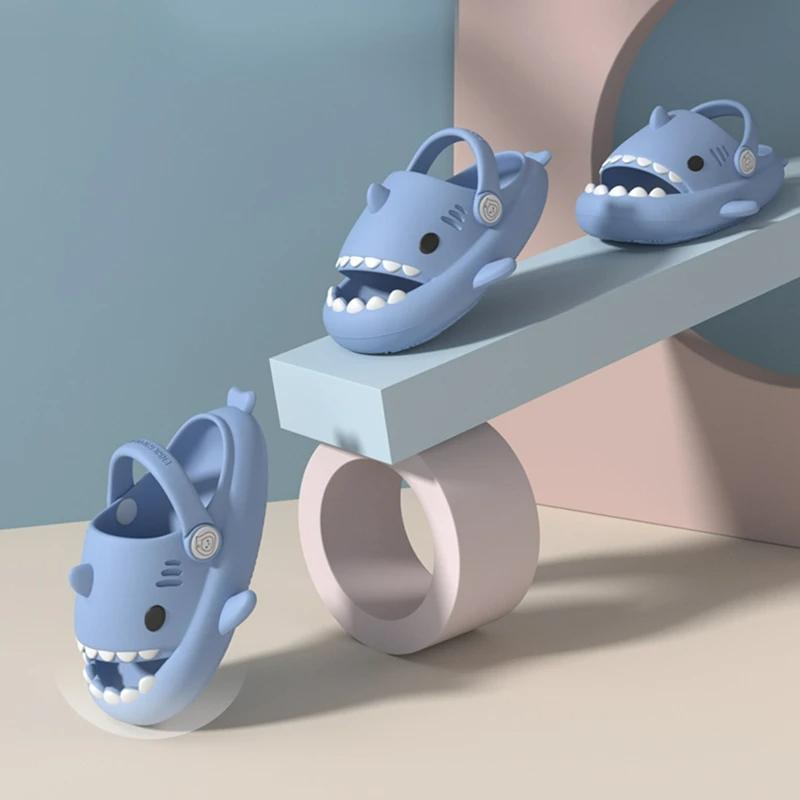 Fashion Crestar Girls Boys Shark Pattern Slippers New Children Cute Cartoon Slippers Home Non-slip Soft Sandal Kids Outdoor Beach Slides