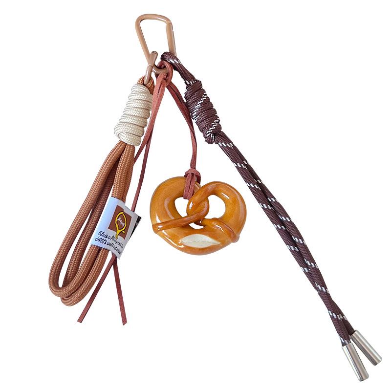 Creative Miu-Style Lye Bread Keychain: Cute Handcrafted Couple Pendant, Small Gift