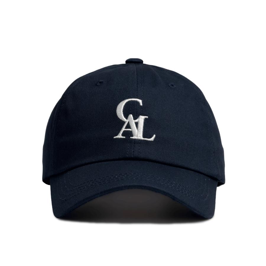 [Von Stray Kids Lee Know getragen] Tiefer Sitz Ballkappe Große Größe Baumwolle Baseballkappe Stil Kpop Flughafen Mode CASE A LOT Signatur Logo