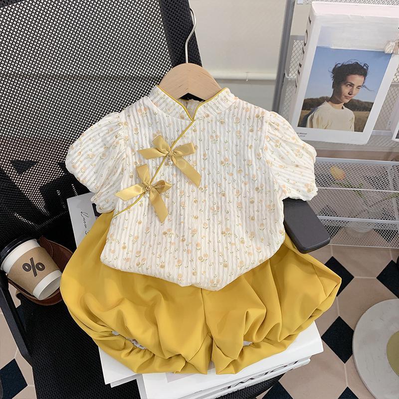 Girls' Summer Outfit Stylish and Stylish Short Sleeved Children's Shorts Summer Two-piece Set Thin Design