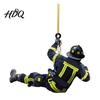 Weihnachtsdekoration Feuerwehr-Rüstung Feuerwehrmann-Uniform Auto-Rückspiegel Anhänger Zubehör Baum-Wichtel Schmuckstück Hängender Anhänger Innenraum Rückspiegel