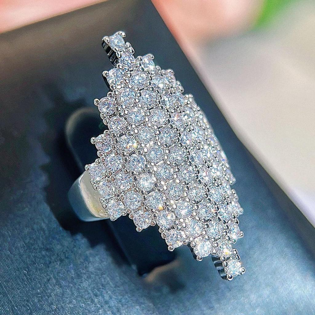 CMM Imported European Fashion Shiny Square Zircon Temperament Wedding Party Woman Opening Adjustable Ring