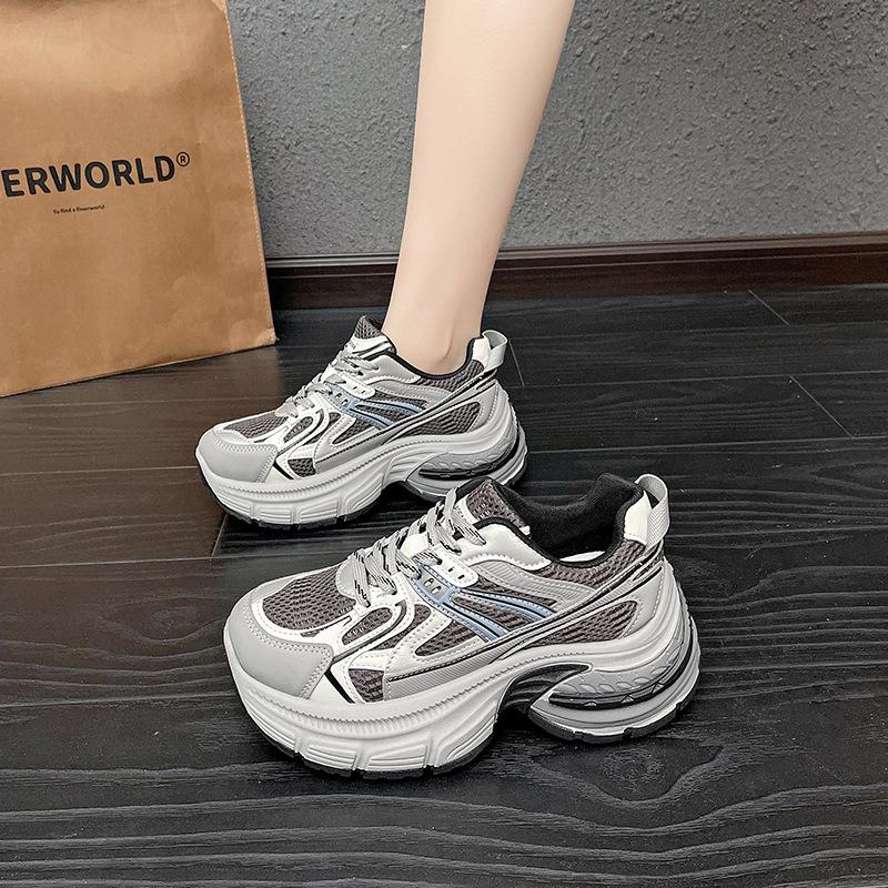 

Кожаная обувь женская ранняя весна новая толстая подошва увеличивающая рост универсальная повседневная спортивная обувь 40