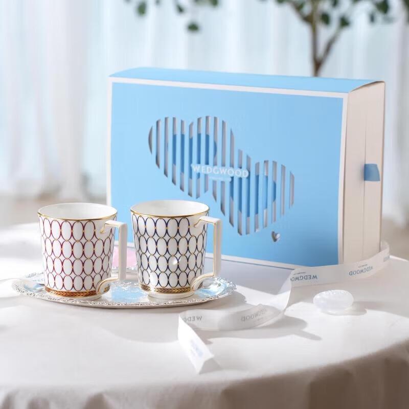 Wedgwood Golden Age Heartbeat Mug Set