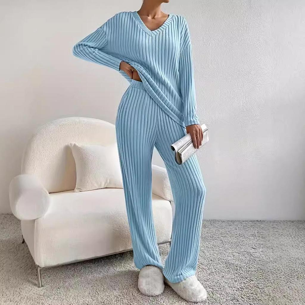 Schickes Herbst/Winter Zweiteiler-Set: Lässige Hose mit geradem Bein & Locker geschnittenes V-Ausschnitt Rippstrick-Oberteil