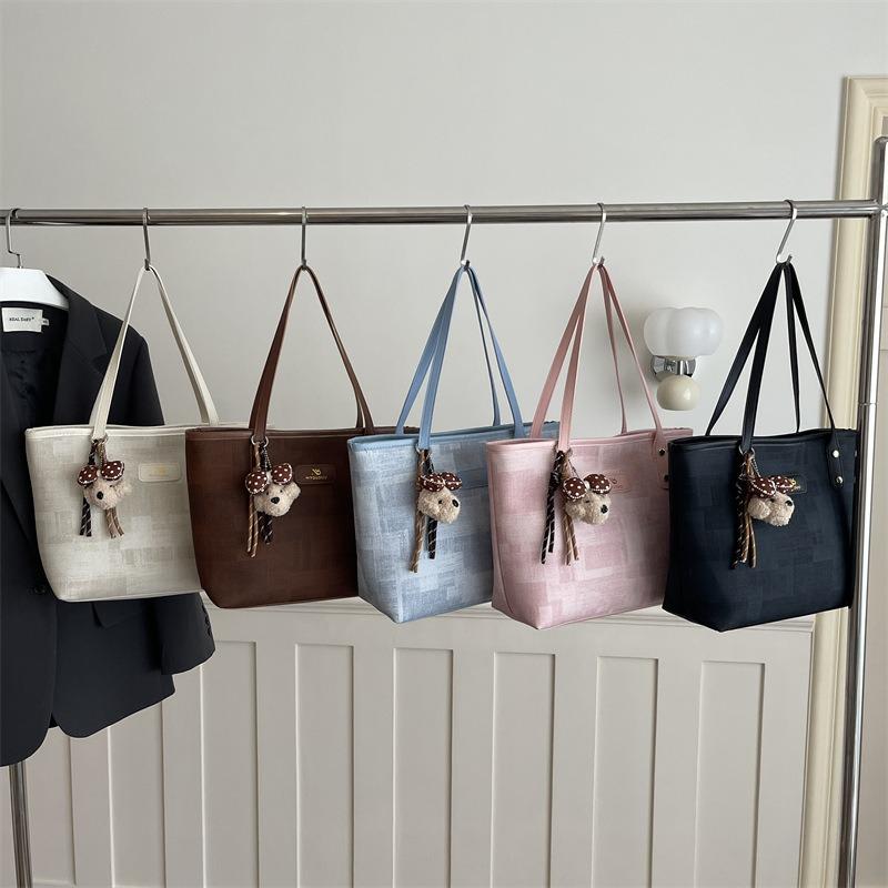 High-value niche tote bag women's new fashionable large-capacity shoulder bag, foreign-style commuting casual handbag