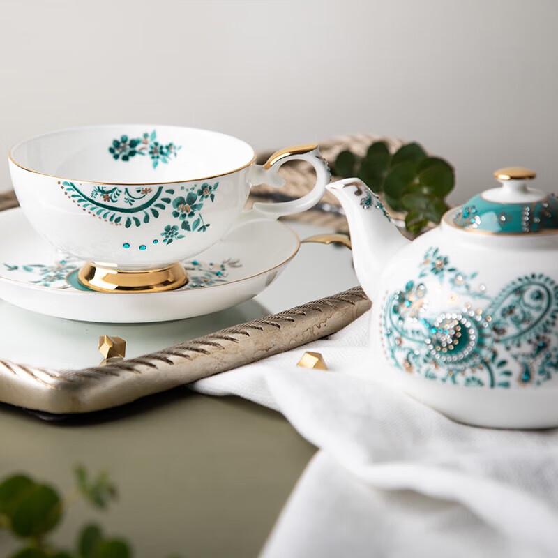 JOYYE Elegant Chinese Ceramic Tea Set