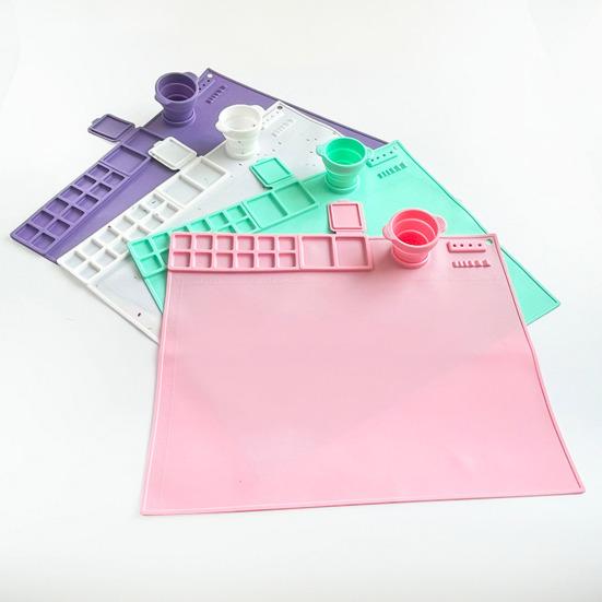 Silicone Painting Mat with Collapsible Cup Craft Mat Painting Sculpting Resin Projects Heat Resistant Painting Mat Artist Gift