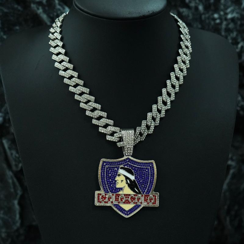 Meier Portrait Shield Pendant Rap Necklace Trendy Street Style Accessories