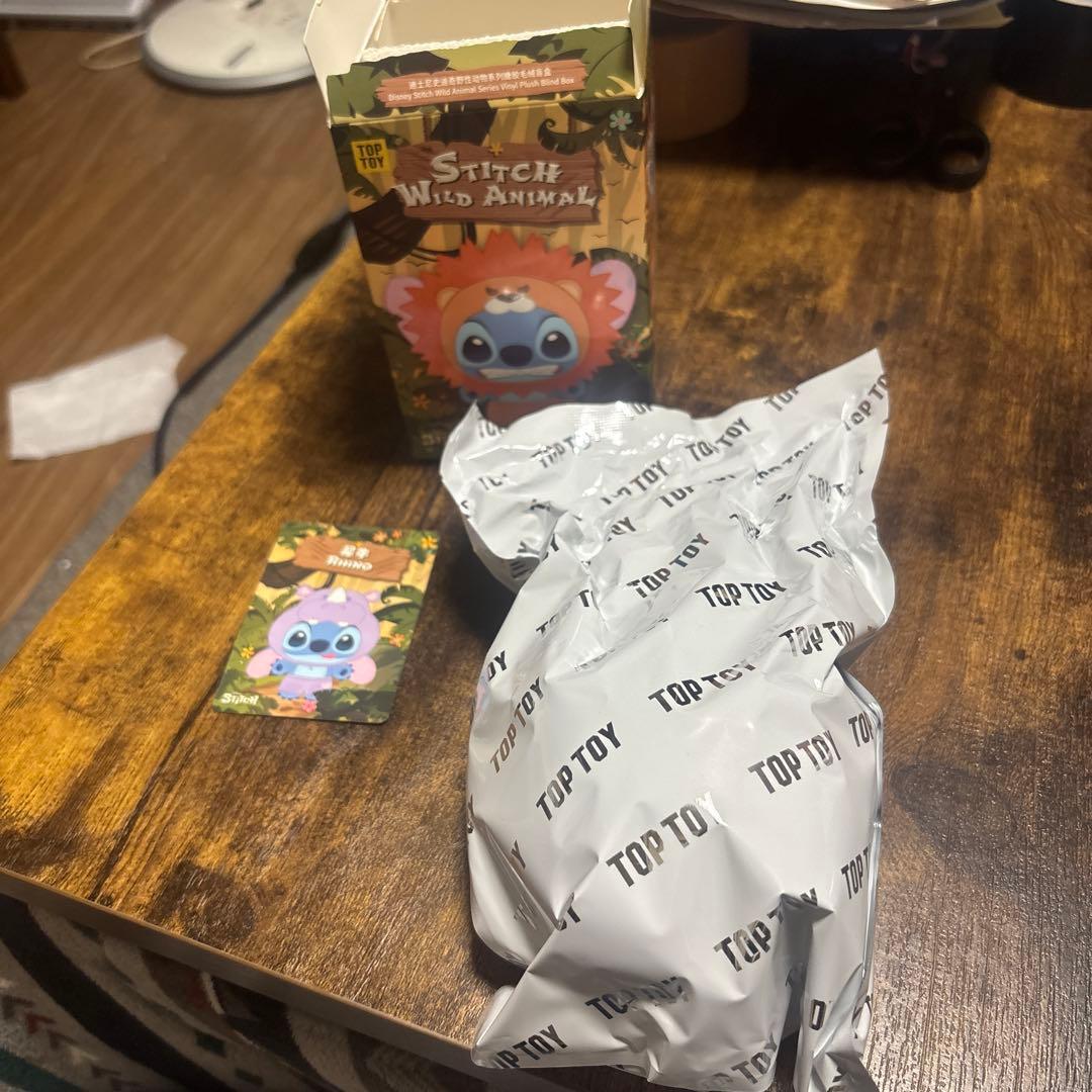 [Weekend limited price reduction] Stitch Rhino single item, inner bag unopened, card included TOPTOY