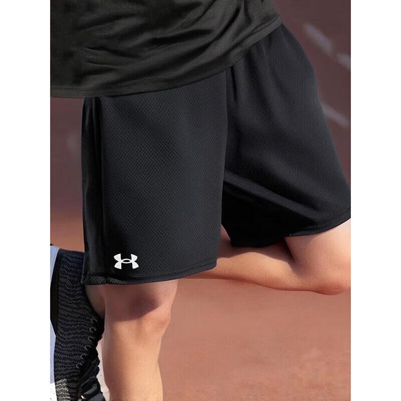 Under Armour Men s Loose Fit Athletic Shorts Men M