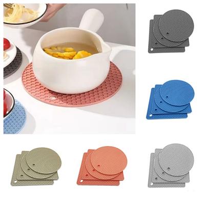 4Pcs/Set Silicone Anti Scalding Mat Heat-resistant Honeycomb Tableware Mat Easy To Clean Multifunctional Pot Holder