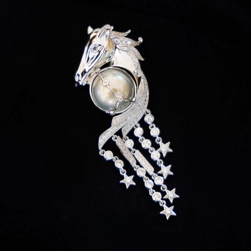 Spilla Retro Testa di Cavallo Meteora Spilla Versatile Cavallo dello Zodiaco Pin Per Donne Temperamento Completo Risvolto Corsage Accessori Abbigliamento