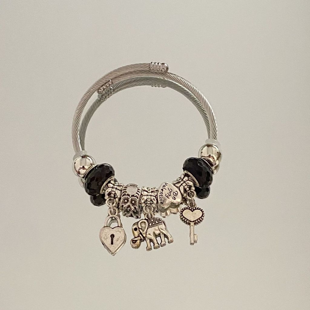 Modern Elephant Bead Bracelet With Stainless Steel Material For Fashion Casual Wear