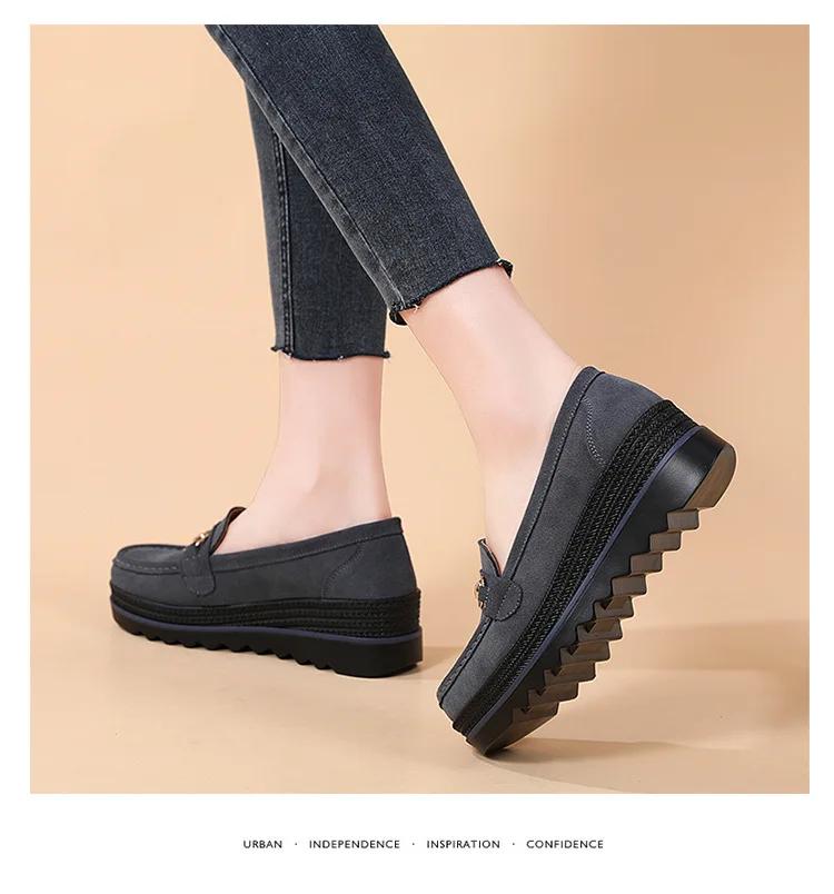 Fashion High Quality Women Shoes Light Comfort Flas Platform Shoes Metal Buckle Casual Mother Shoes Wedge Women Loafers
