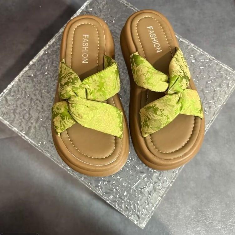 Fashion Med Slippers Casual Shoes Slipers Women Slides Platform Luxury Soft 2025 Summer Leisure Retro Fashion Slippers Women Summer Shoe