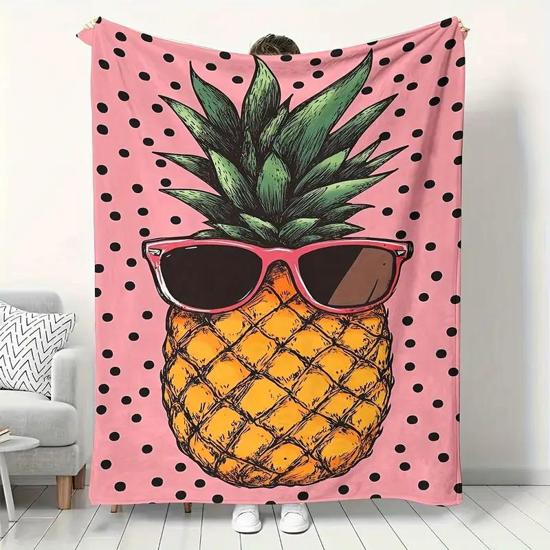 Spotted, playful pineapple sunglasses pattern flannel blanket - soft and warm, suitable for sofa, bed - Halloween Christmas 130x150cm