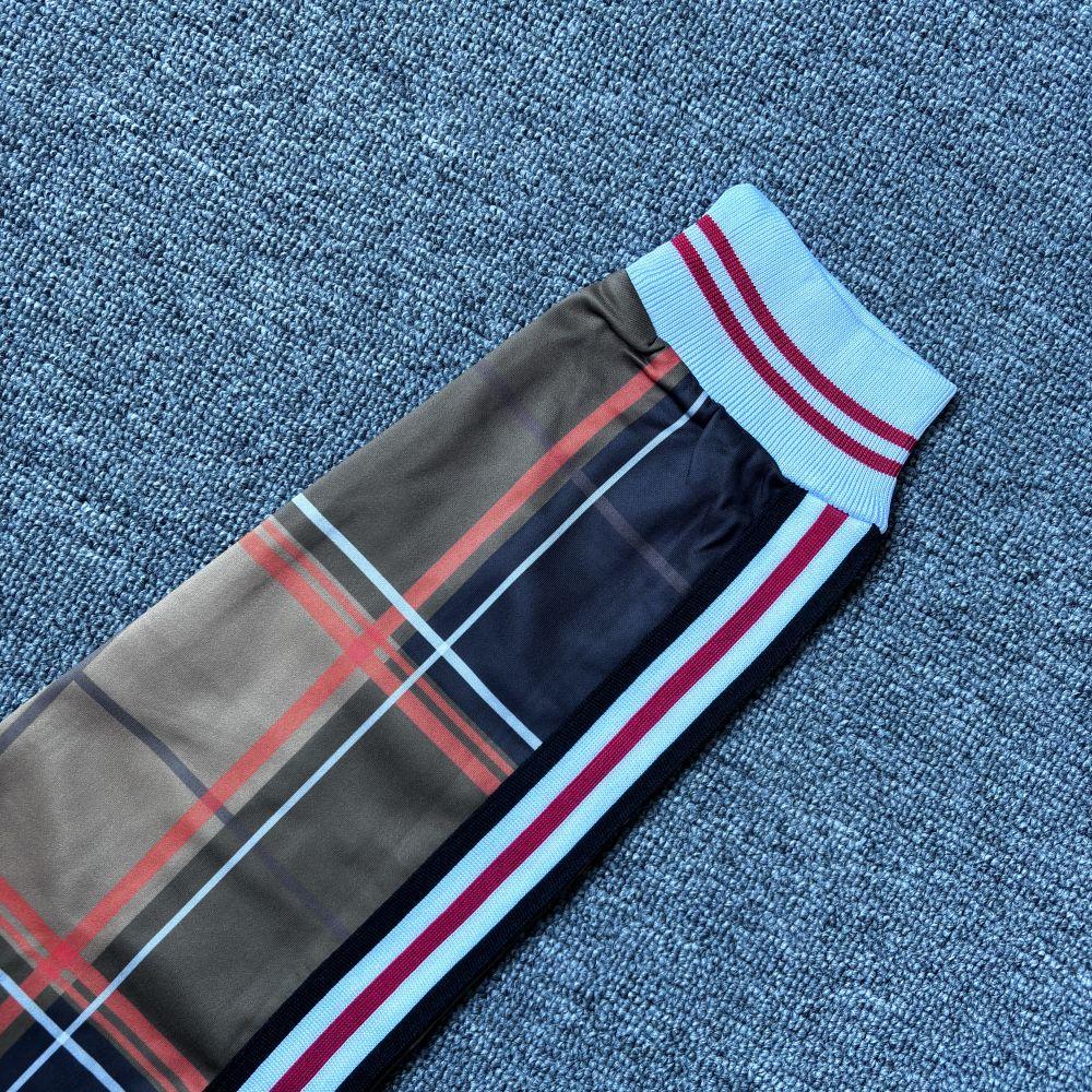 2024 Podzim/Zima Nový módní trend Ležérní set pro muže Evropský a americký Kostkovaný Módní kabát Sportovní kalhoty se zesíleným sametem