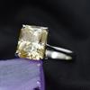 Inel Moissanit Argintiu Culoare Șampanie Mărime Inel Piatră Tăietură Smarald 19.50 Ct AR-3651-Sa