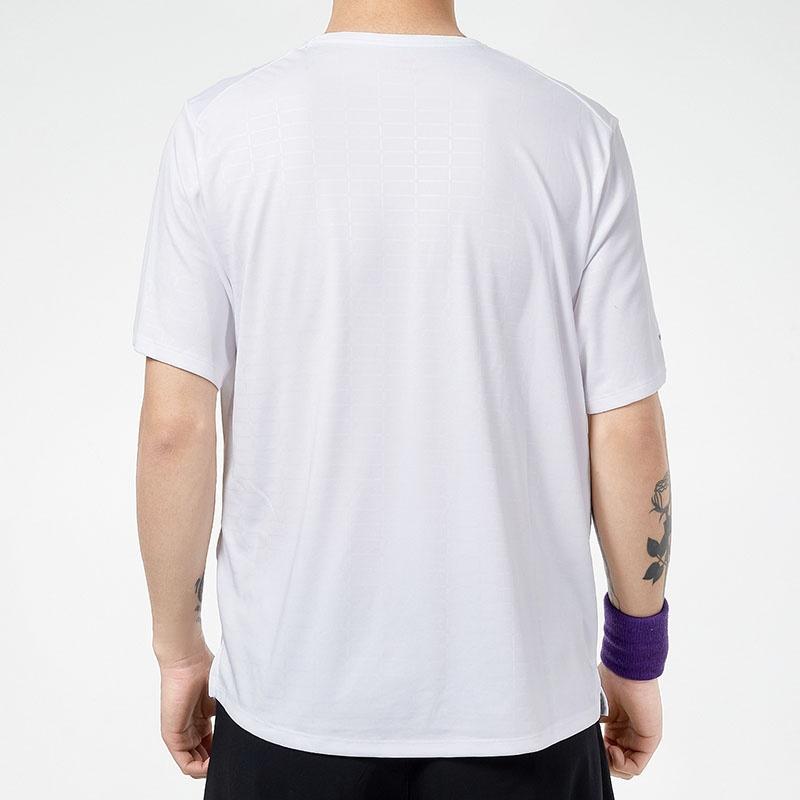 Nike T Shirts Men's White Crew Neck Moderate Straight Fit DA1318-100