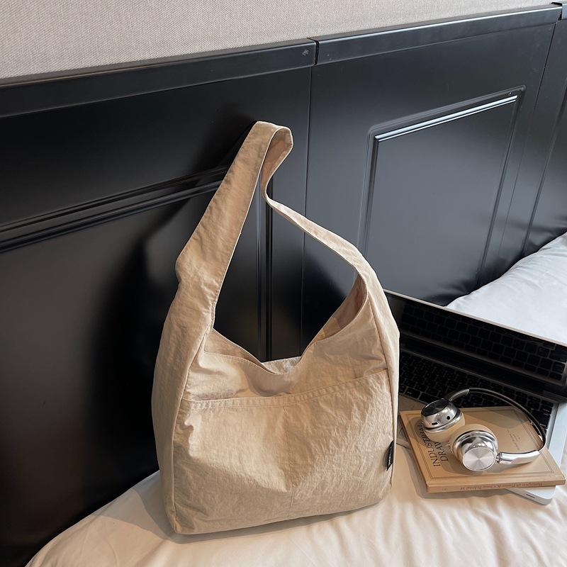 Japan and South Korea Solid Color Large-capacity Shoulder Bag 2025 Literature and Art Mori College Students In Class Lazy Wind Nylon Tote Bag Women