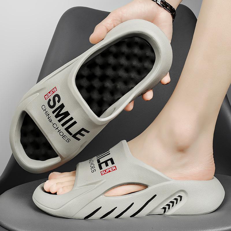 

Тапочки 2025 новая летняя мода универсальная личность удобная толстая подошва ощущение наступания на дерьмо однословные шлепанцы ванная комната ванна нескользящие 38