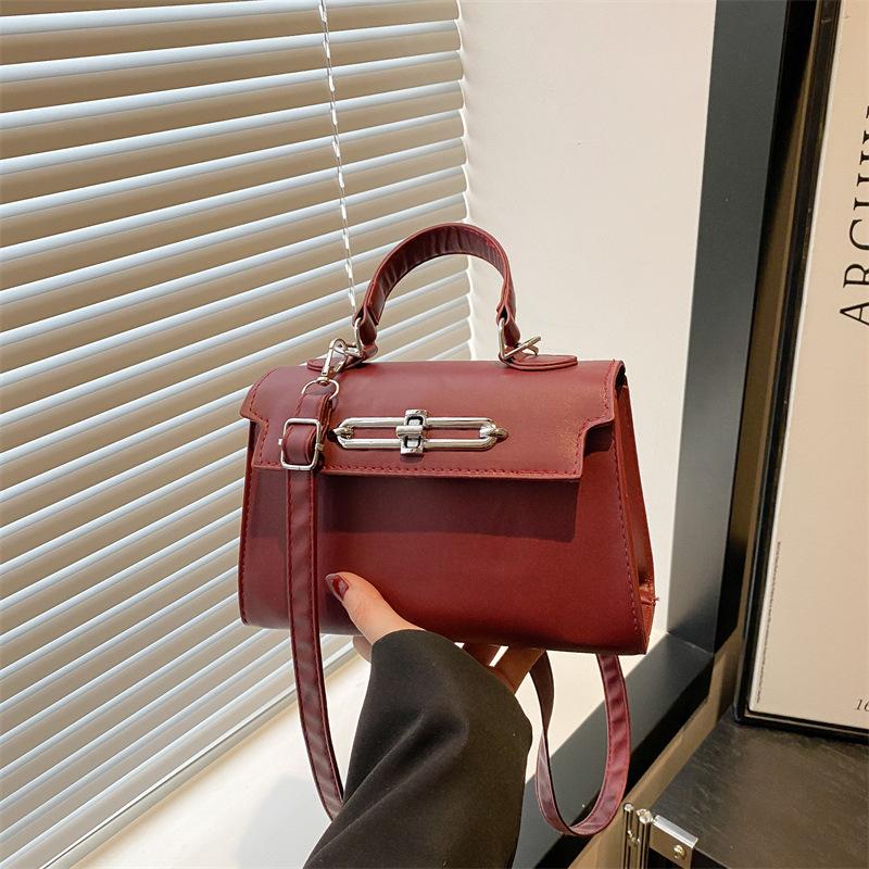 Niche Design Trendy Women's Bags New Versatile Fashion Simple Portable Shoulder Bag Crossbody Small Square Bag