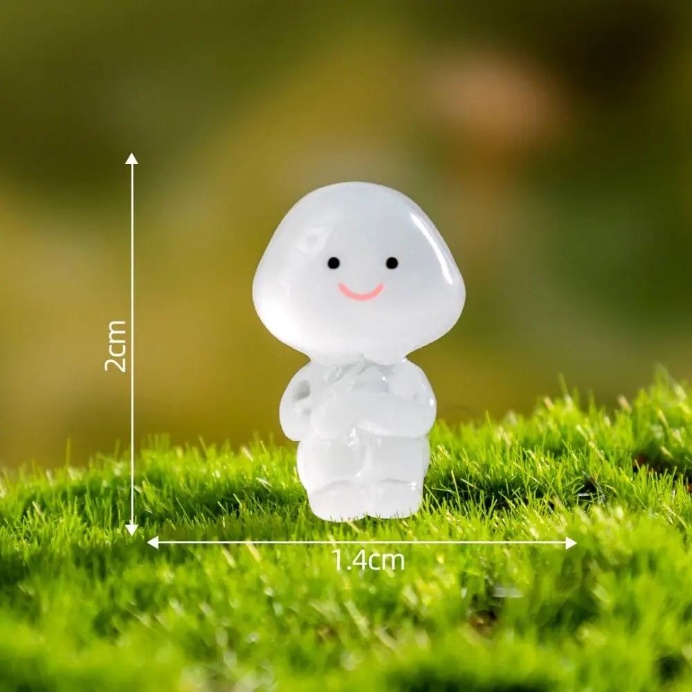 Cartoon Luminous Small People Figurines Resin Crafts Glow in Dark People Figurines Miniatures DIY Cute Little Man Statue