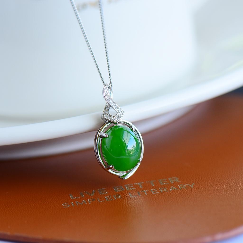 Hotan Jade S925 Silver Inlaid Jasper Egg Face Pendant for Women