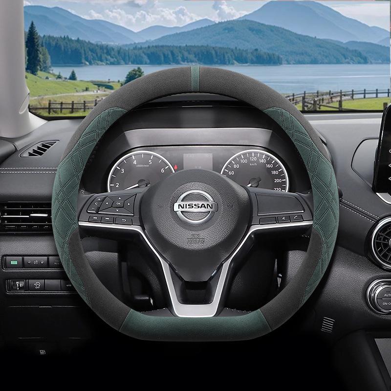 Compatible with 14th Gen Sylphy Classic Yuexiang Steering Wheel Cover - Winter Flocking Velvet Non-slip, Slim Design for Women
