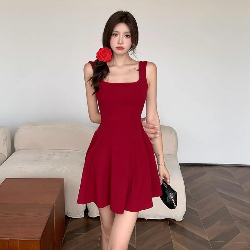 French Red Square Neck Suspender Dress Women's Summer High-end Sense Niche A-word Skirt Temperament Muse Waist Small Skirt