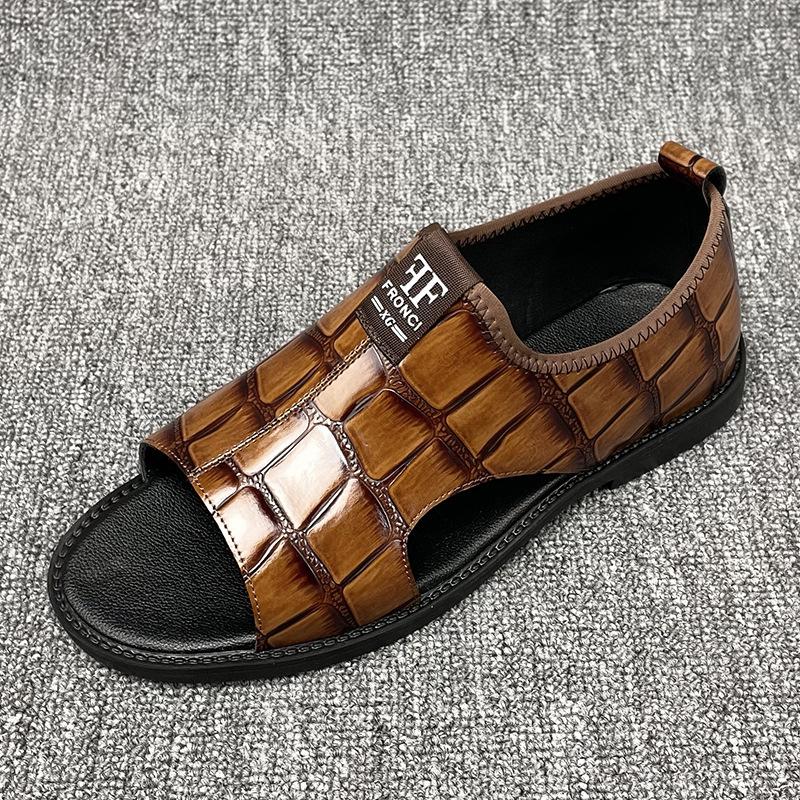 Men's sandals 2025 new men's beach shoes non-slip outer wear casual large size 47 48 leather sandals men