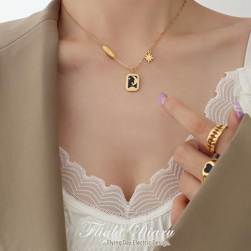 French Retro Star & Moon Square Plate Necklace, Titanium Steel, Black Gold, Non-Fading Clavicle Chain, Women's Jewelry