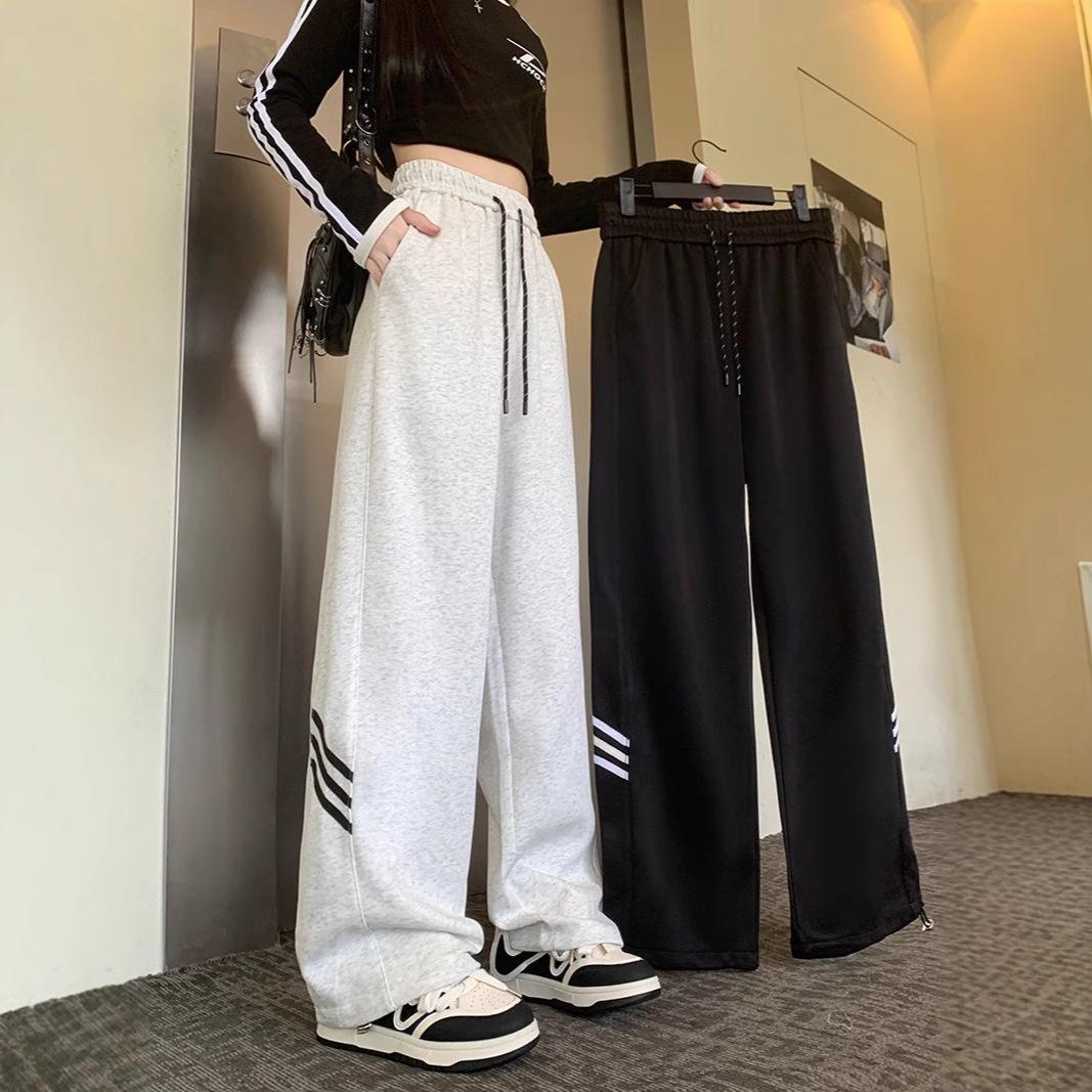 

Women s High-Waist White Cargo Sweatpants - Spring/Autumn 2024 Collection Small