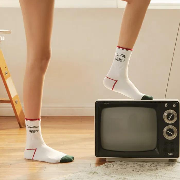 [Banana Sisters] Pippi Lettering Line Socks_4 colors