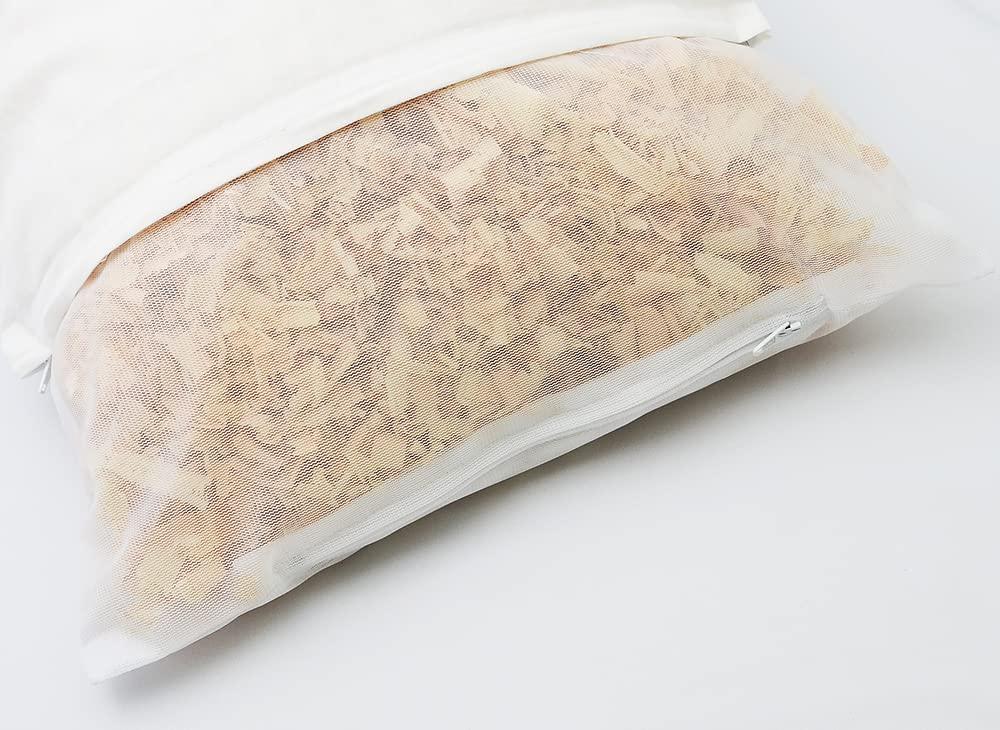 

Изготовленная из 100% японского кипариса, эта подушка с ароматом хиноки имеет размеры 35 см х 50 см и оснащена внутренним сетчатым чехлом с двойным слоем.