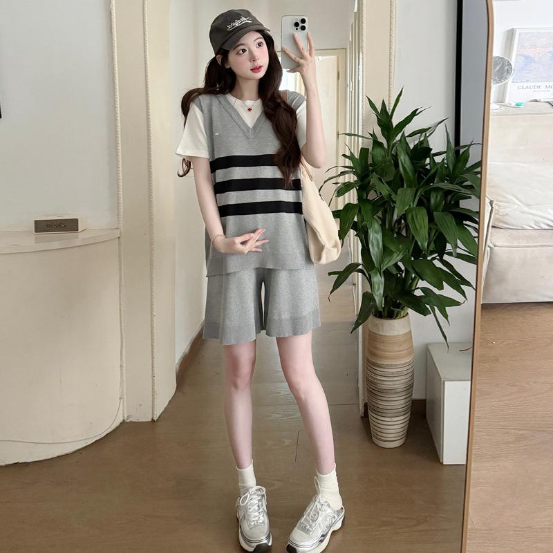 2026 Summer Maternity Knit Ice Silk Sportswear: Faux Two-Piece Wide-Leg Shorts Set 2XL