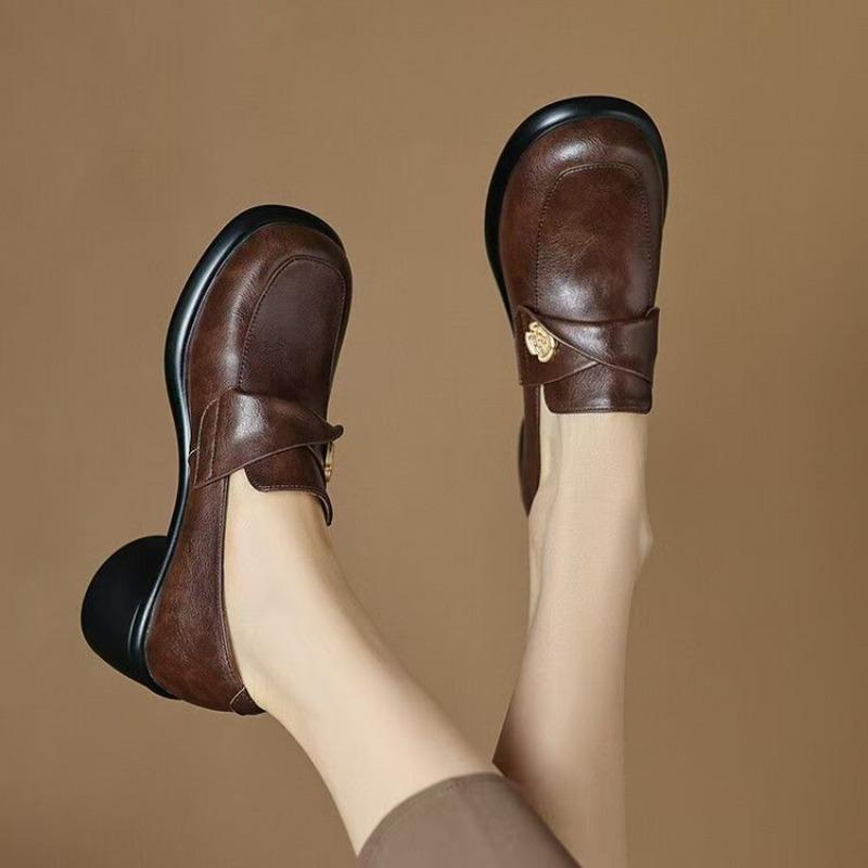 Soft Leather Loafer Women's Vintage Chunky Heel Slip On Shoes Spring and Autumn Middle Heel Fashion Leather Footwear