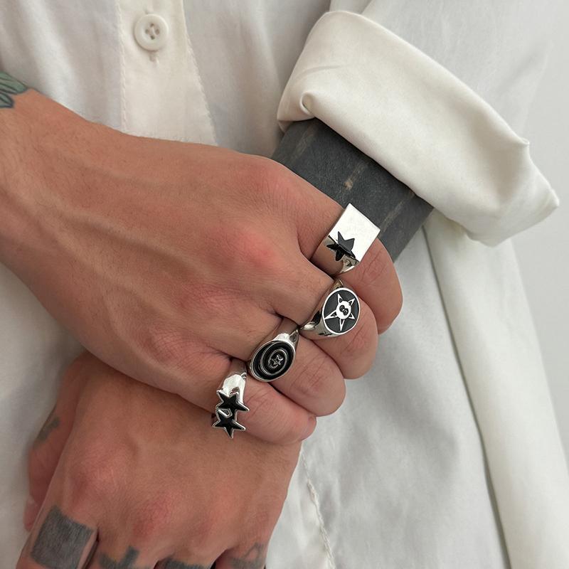 4 Stück/Set Schwarze Fünfzackige Sterne Breite Ringe Für Männer Hiphop Silberfarben Geometrisch Dicke Öffnende Fingerringe Sets Schmuck Geschenke