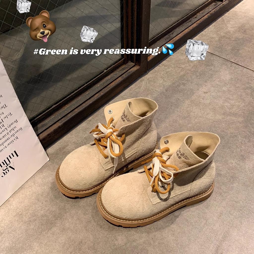 Spot Second Hair! Grape Mother, the Same Style Increases by 4cm~ Fashionable Big Round Head Contrasting Color, Double Shoelaces, Short Martin Boot