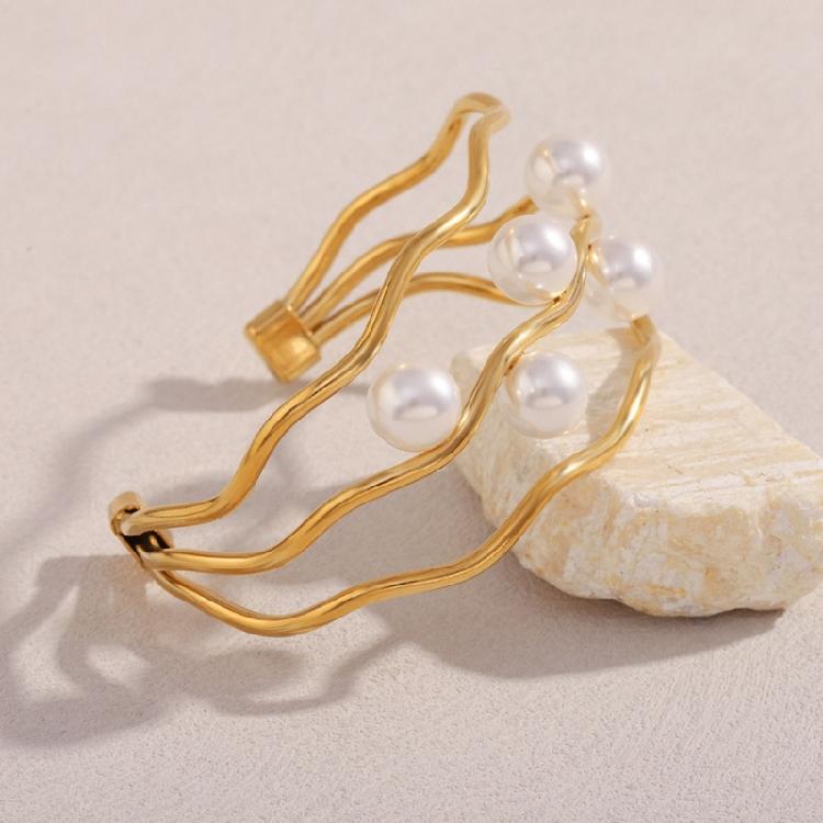 Multitier Imitation Pearls Chain Bracelet Fashion Forward Jewelry Piece Stainless Steel Adjustable Closure For Daily Use