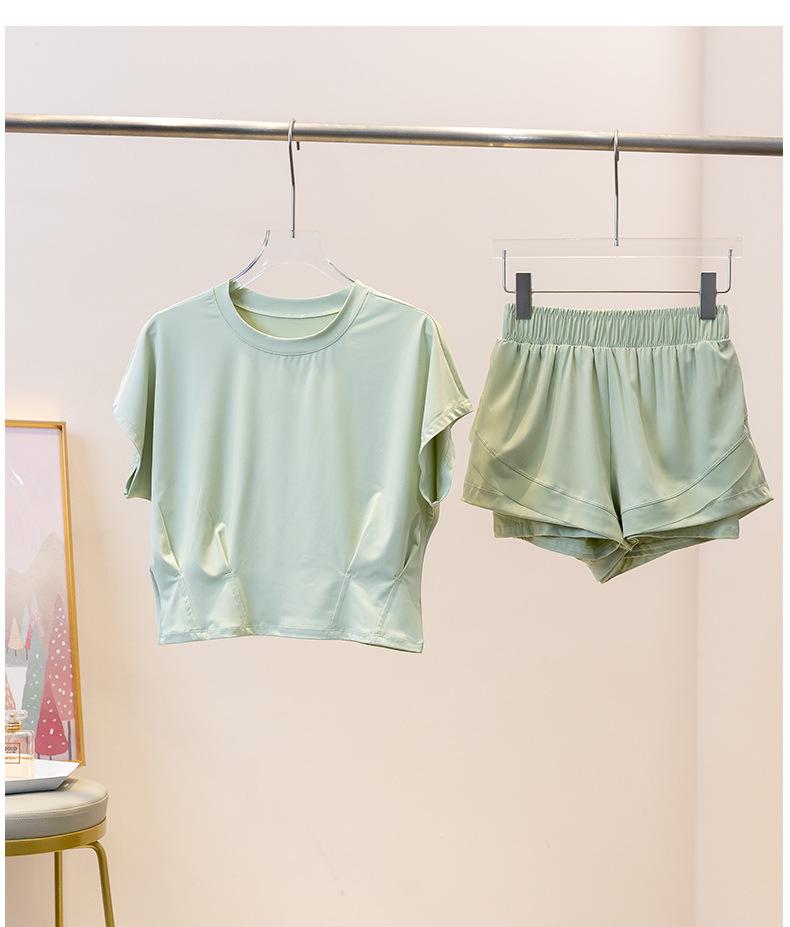 Women's Quick-Dry Yoga & Pilates Summer Top Fitness Sports Set with Round Neck