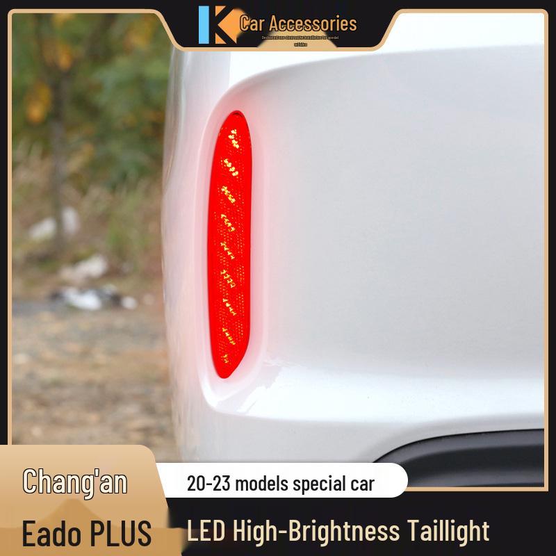 

Совместим с 2020-2023 Yidong Plus: Улучшенные светодиодные стоп-сигналы и последовательные катафоты заднего бампера.