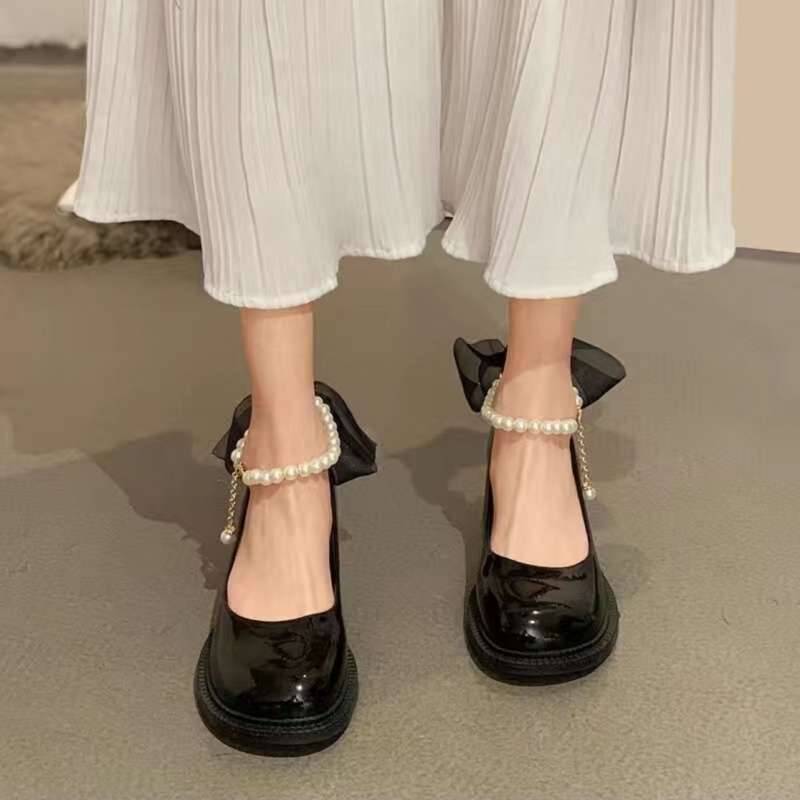 

High-heeled small leather shoes women s autumn and winter 2025 new white French wedding shoes retro thick-heeled thick-soled raised Mary Jane shoes 35